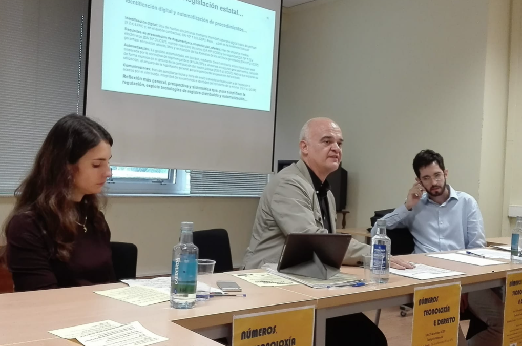 Participation in a seminar at the Santiago de Compostela University