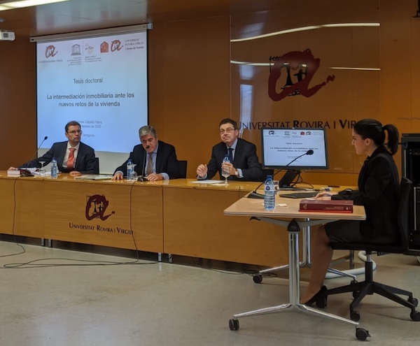 La Dra. Caballé guanya el Premi Extraordinari de doctorat
