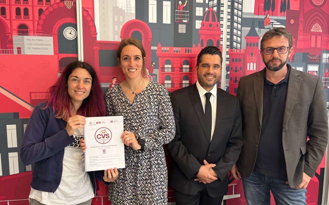 La Càtedra lliura el primer Certificat de Bona Gestió d’Habitatge Social